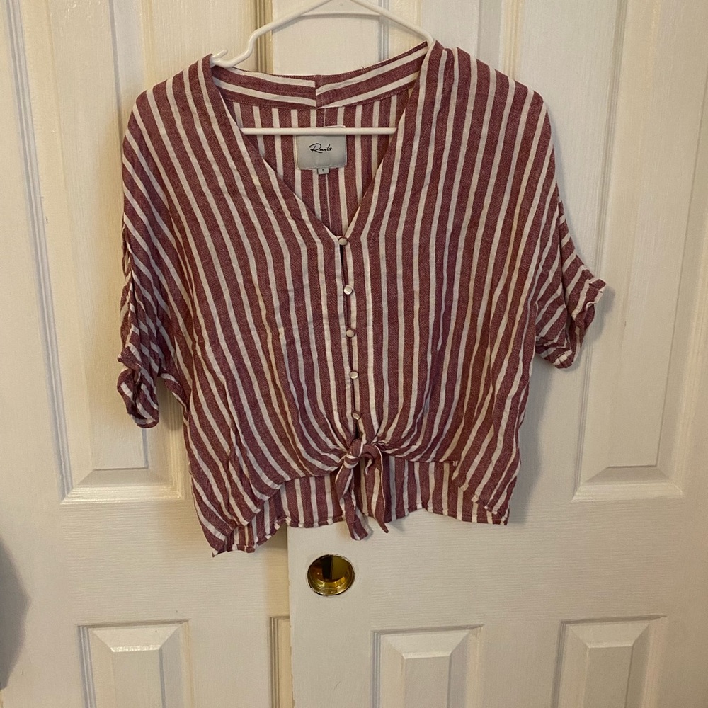 Rails vertical stripped tie front top